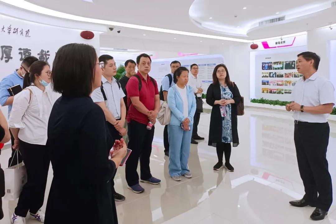 申万研究所等机构一行来u8国际实地调研