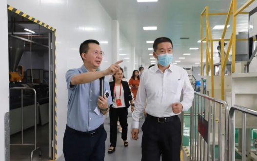 深圳市城管局领导及省市人大代表一行莅临U8国际平台考察指导