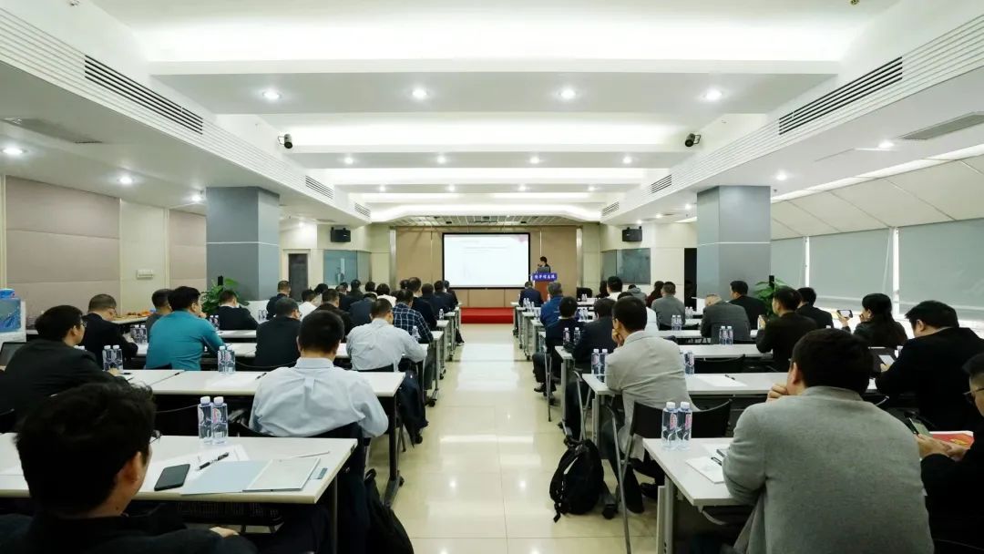 u8国际举行2023年年终述职会